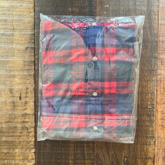 NWT Vineyard Vines Men’s Classic Flannel Tucker Shirt - Picture 2 of 3